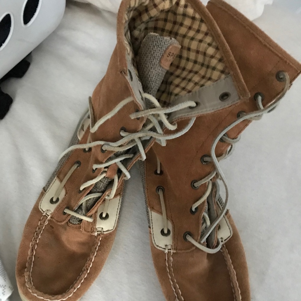 Sperry topsider boots